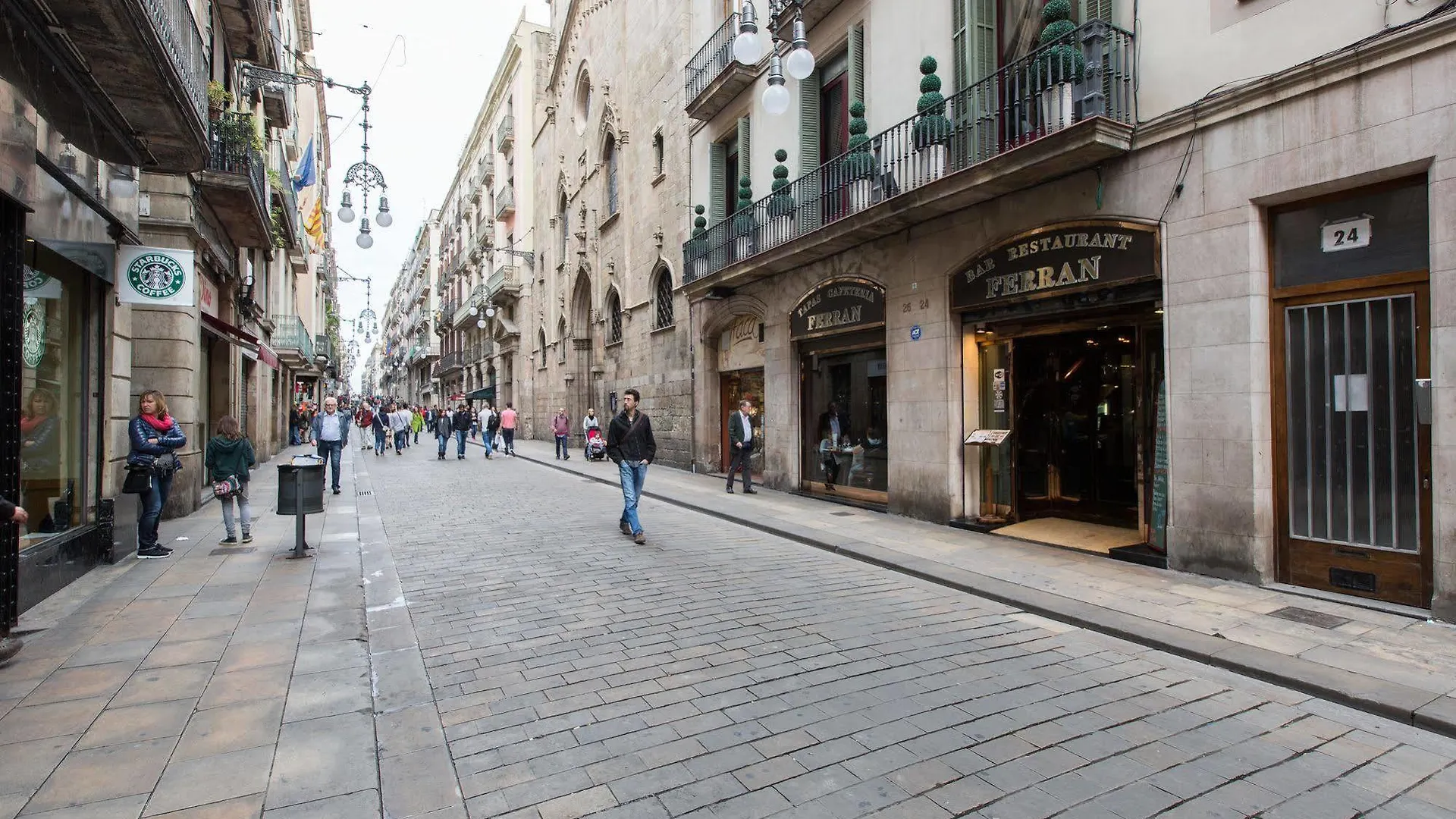 En Ferran By The Streets Hotel Barcelona 4*,